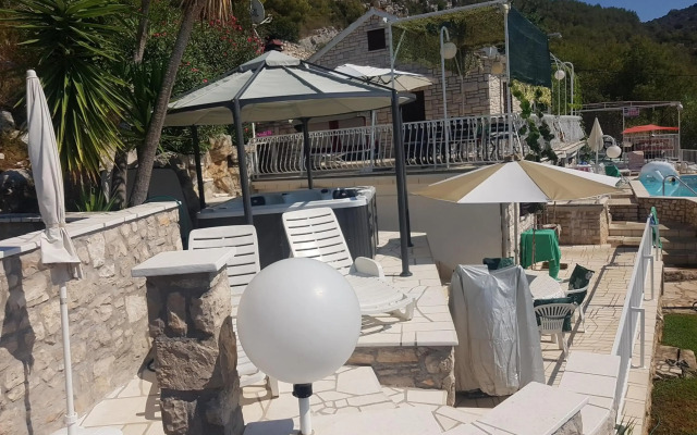 Apartments Villa Sonia & Teo Hvar