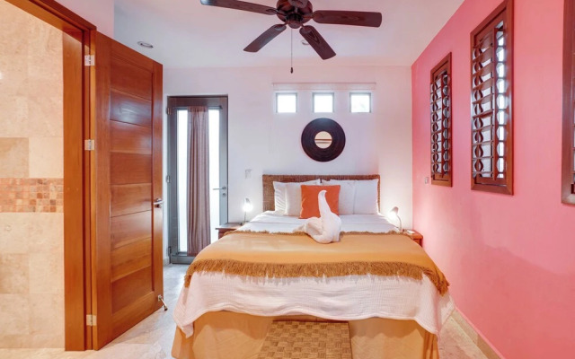 Oceanfront Isla Mujeres Estate w/ Infinity Pool!