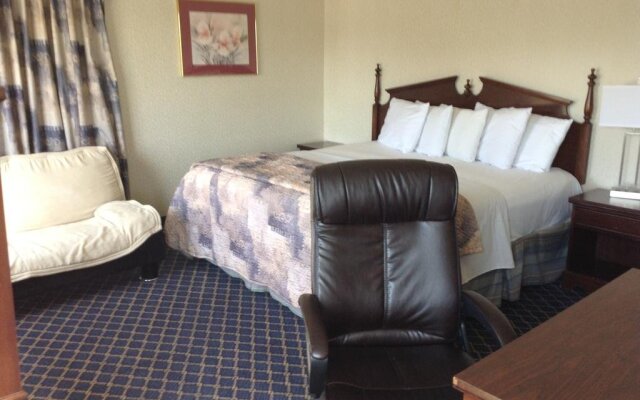 Baldwin Inn & Suites