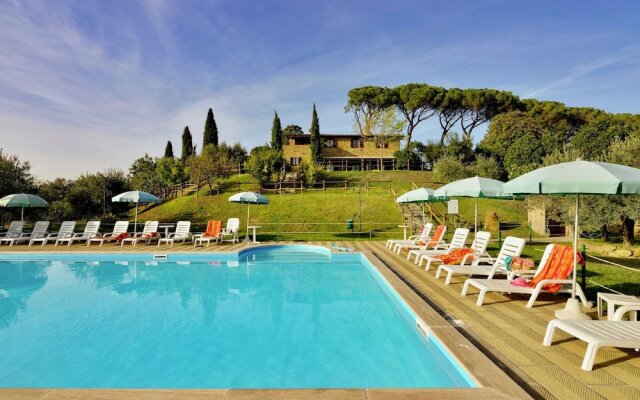 Farmhouse in Citta Della Pieve With Pool