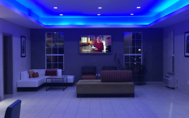 Catoosa Inn & Suites