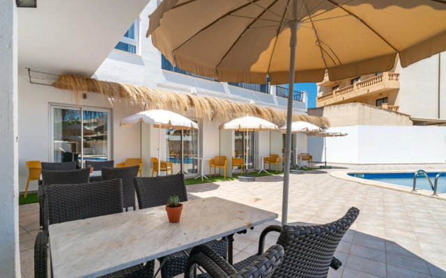 Apartaments La Perla Negra