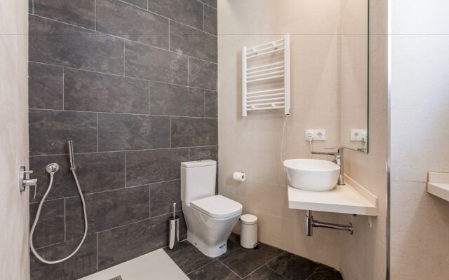 Sevilla Alquila Suites Jardines de Murillo con piscina climatizada