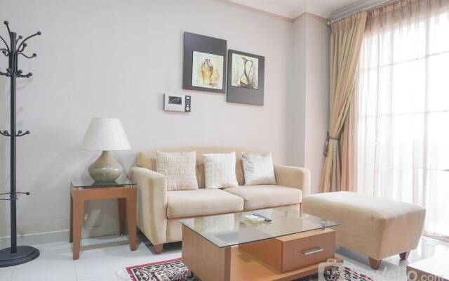 Comfort And Simply Look 1Br At Bellezza Apartment