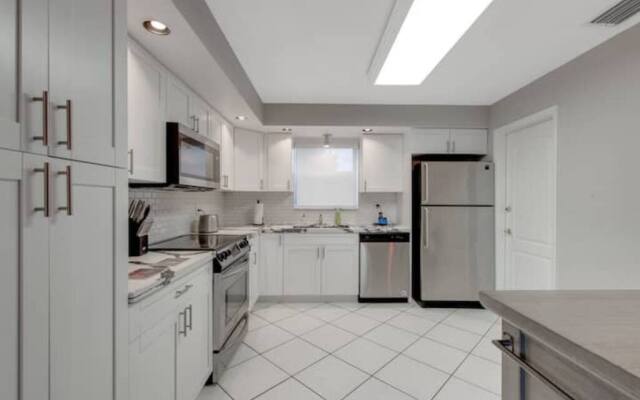 Edgewood Main in Dania Beach