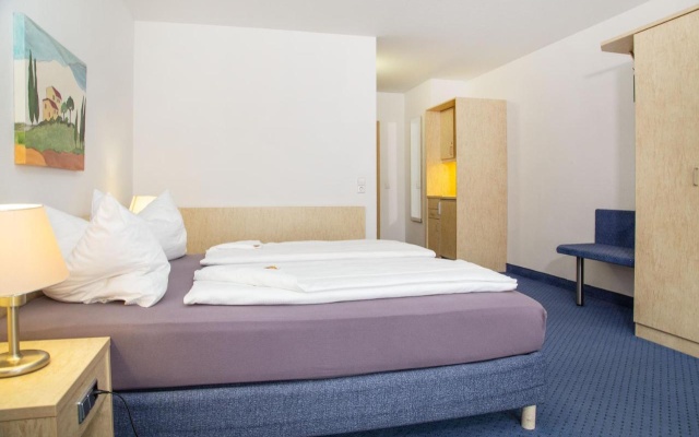 Fairway Hotel