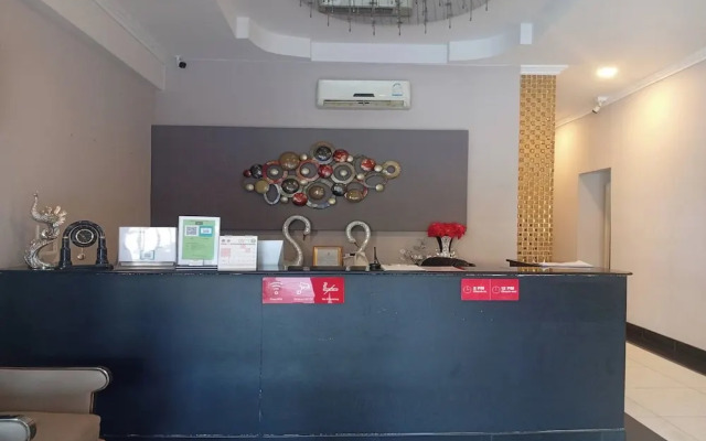 Golden Star Pattaya