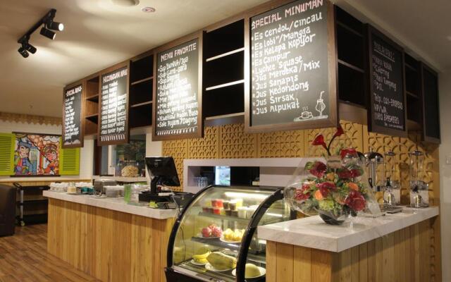 MaxOneHotels.com at Kramat