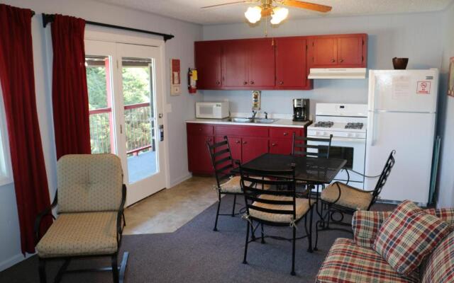 Boundary Waters Resort & Marina