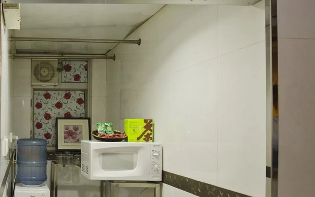 ZEN Rooms Basic Chung King Mansion