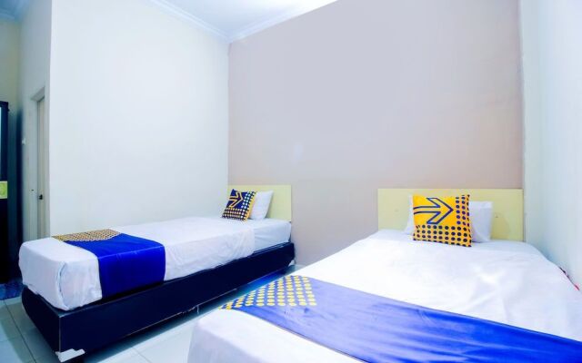 Spot On 2370 Berkah Homestay Syariah