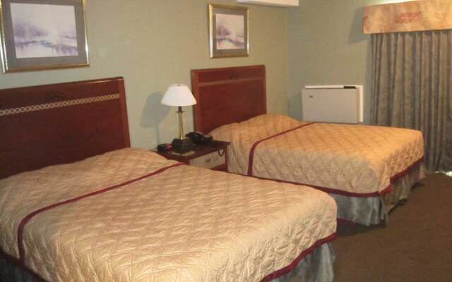 Travelodge by Wyndham Wasaga Beach