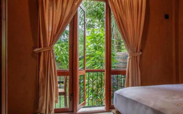 Manusath Holiday Inn