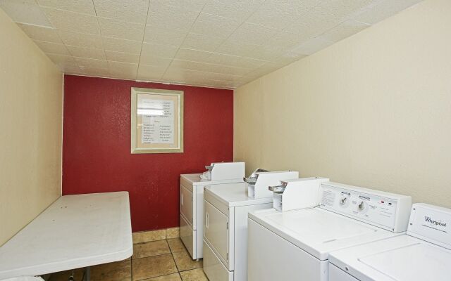 Red Roof Inn North Dallas - Park Central