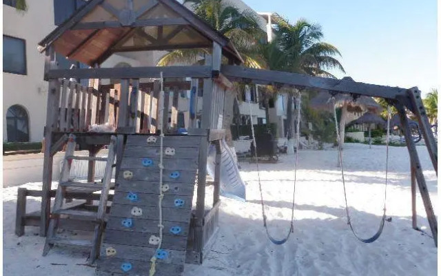 CaribbeanFront Cancun Puerto Juarez