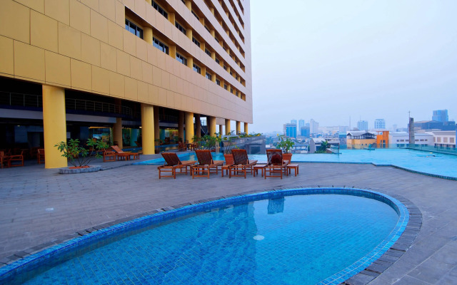 Merlynn Park Hotel