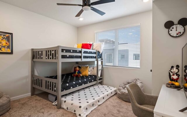 Desert Disney 2 Bedroom Condo