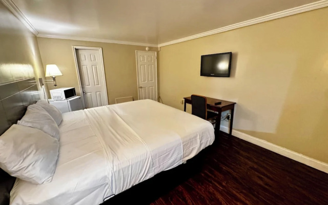 Downbeach Inn