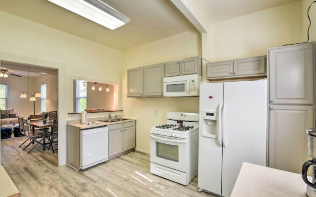 1/2 Mi to Beach & Seawall: Galveston Getaway!