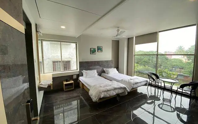 Hotel O2 , Sangli