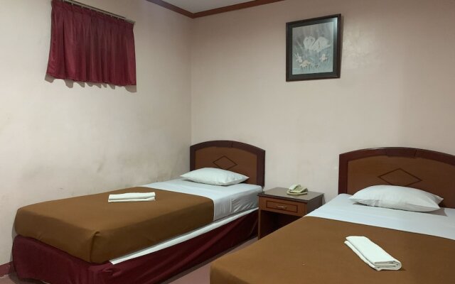 OYO 93650 Pondok Baruga 777 Near Sarewo Musik Studio Kendari