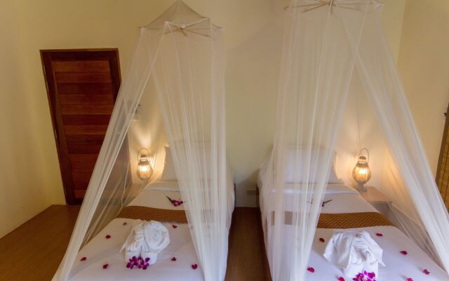 Anurak Community Lodge