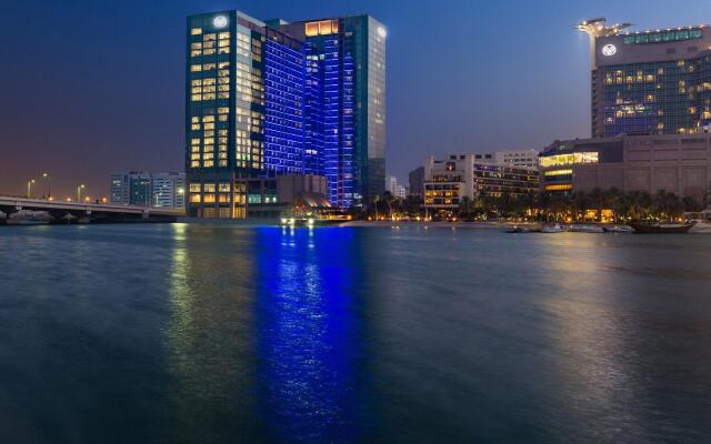 Beach Rotana Residences Hotel