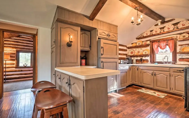 Macungie Cabin w/Fireplace Near Bear Creek Skiing!