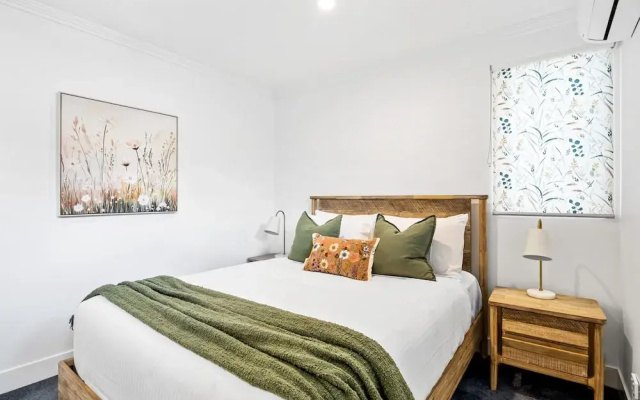 Spacious 3-bed Home With Patio Near Beach