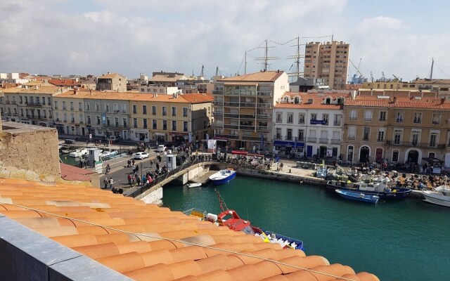 Sete Vue Canal Duplex Pour 7 Personnes