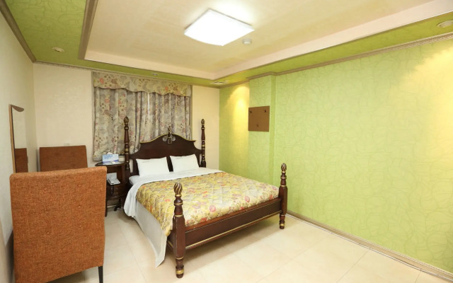 Jumunjin Hotel