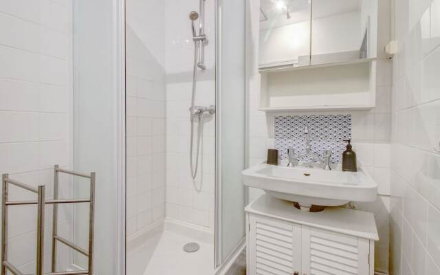 L'Universite  - Cosy & Clean