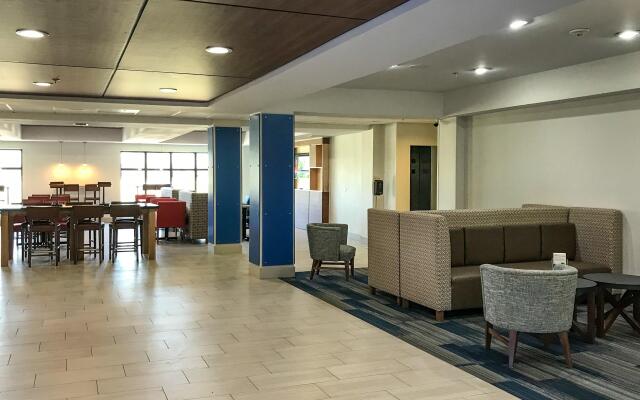Holiday Inn Express & Suites Lubbock West by IHG