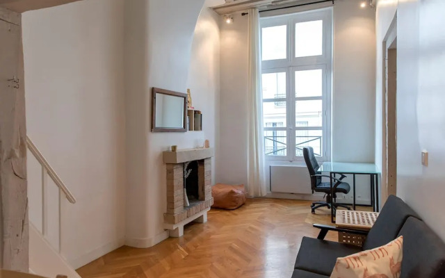 Sunny Dussoubs I Unique 1-br Loft in Montorgueil