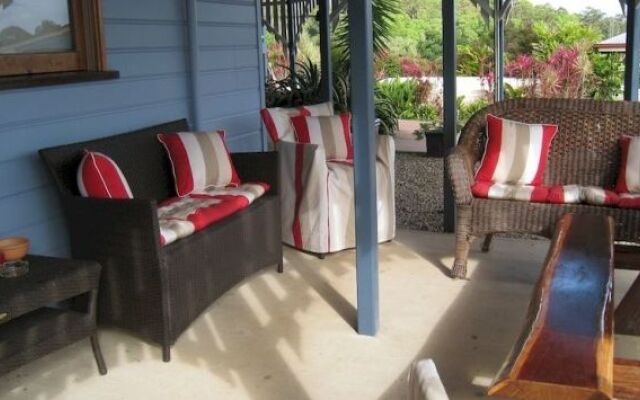 Jacaranda Creek Farmstay and Bed and Breakfast