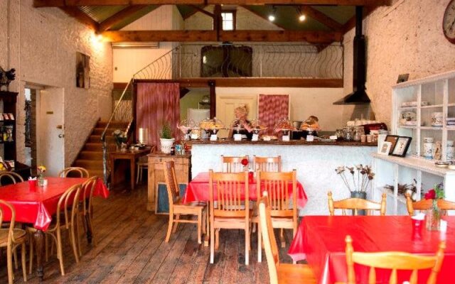 Mellers of Auburn Cafe and Accommodation