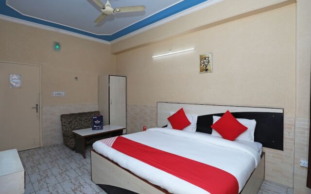 Flagship 76487 Vasundhra Inn