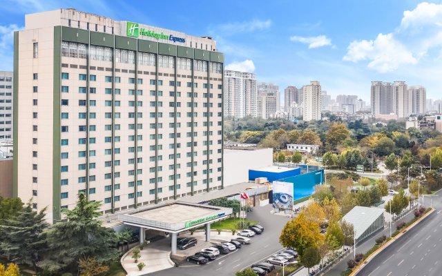 Holiday Inn Express Zhengzhou, an IHG Hotel