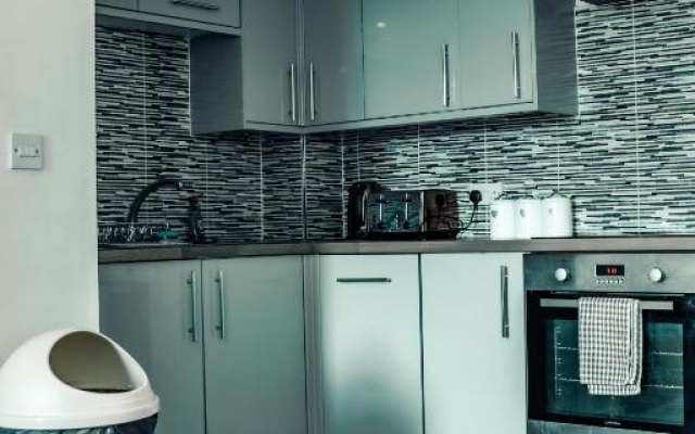 Apartments Dealhouse 4