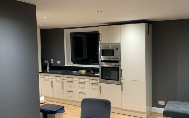 Private Central Apartment Near Kilcullen