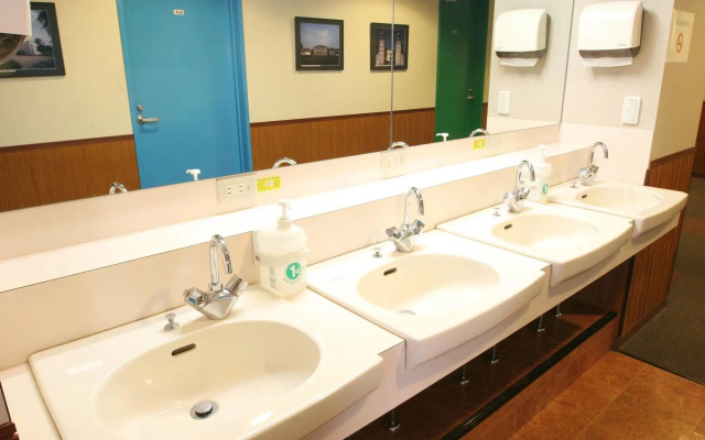 Sakura Hotel Ikebukuro - Hostel