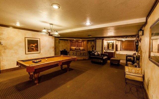 Castle Creek Inn