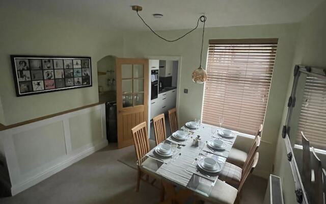 Impeccable 3-bed House in York