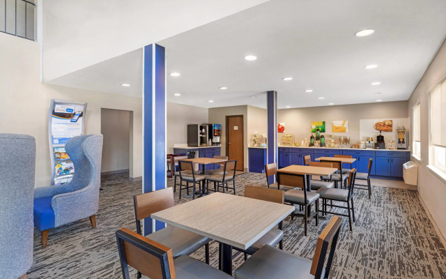 Quality Inn Chesterton near Indiana Dunes National Park I-94