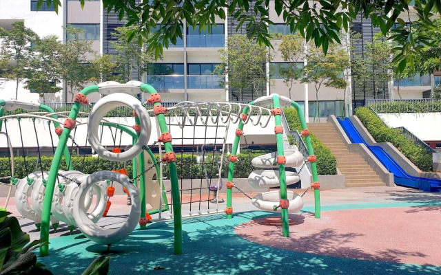 SkyVilla D'island Puchong by BeeStay