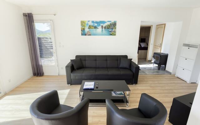 Detached house with private pool, 4 km from the medieval town of Brignoles