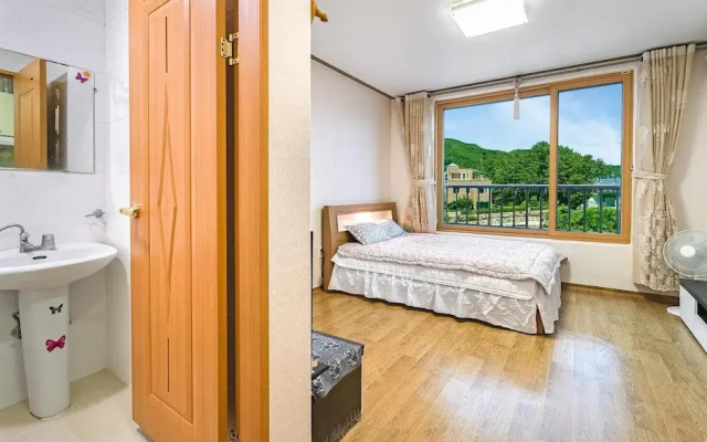 Samcheok Haeoreum Pension
