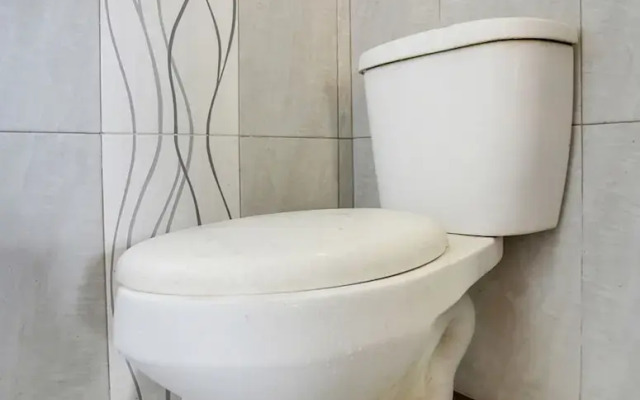 OYO 92114 Homestay Riverside Duko