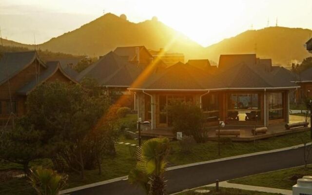 Feichengwurao Resort