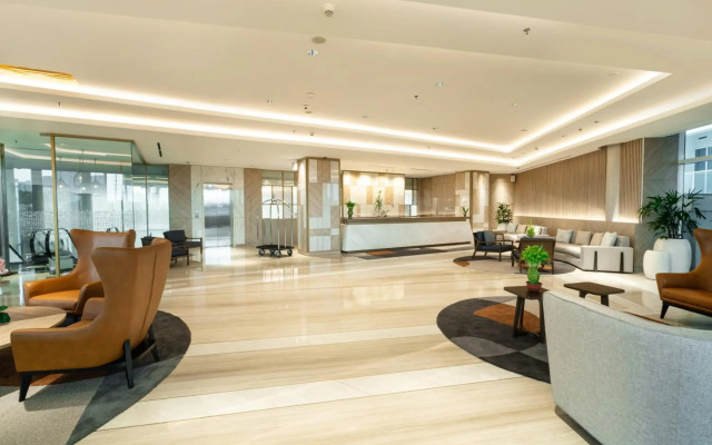 HARRIS Suites Puri Mansion